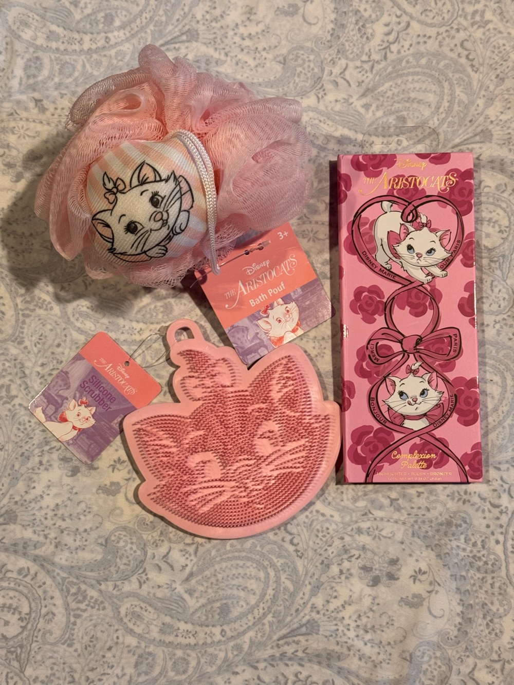 Disney The Aristocats Marie Complexion Palette, Bath Pouf, Silicone Scrubber